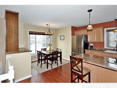 Informal dining area blends seamlesly with the Gre
