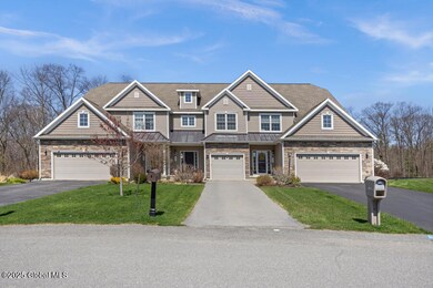 153 Fieldstone Dr, Schenectady, NY 12304 - photo 2