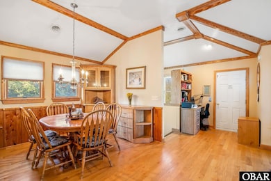 WARM WOOD FLOOR