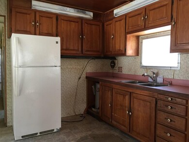 42 Adams Rd unit 32, Greenfield, MA 01301 - photo 6