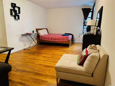Elmhurst Gardens unit 2D, Elmhurst, NY 11373 - photo 4