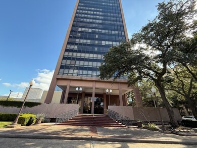 Oxford Condominium unit 1403, Houston, TX 77056 - photo 4