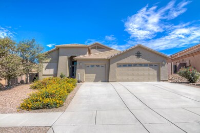 Tons of driveway space