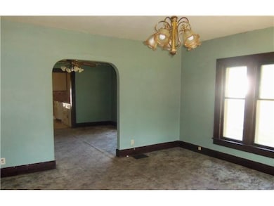 2415 Pearl St, Anderson, IN 46016 - photo 6