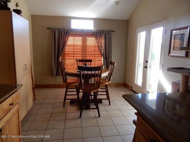 Dining room/deck entry