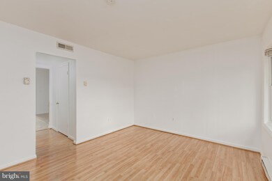 1029 Peach Orchard Ln, Brunswick, MD 21716 - photo 4