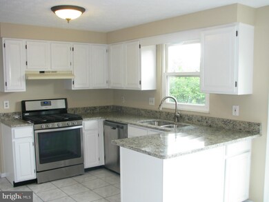 9853 Nimitz Ct, Manassas, VA 20109 - photo 2