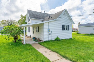 612 Decatur St, Lincoln, IL 62656 - photo 3