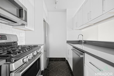 145 W 67th St unit 21-B, New York, NY 10023 - photo 6