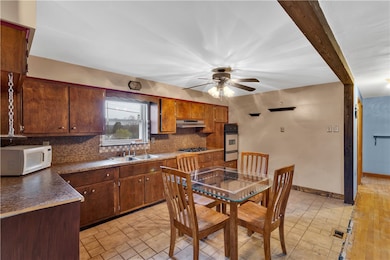 1101 Martin Ave, New Kensington, PA 15068 - photo 2