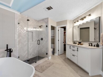 Fully Remodeled Primary Bath