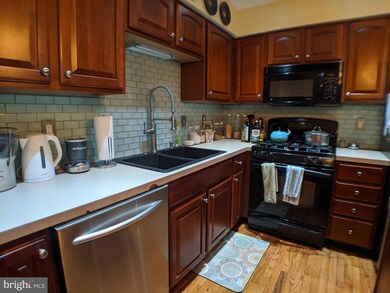 21 Guilford Place, Burlington, NJ 08016 - photo 4