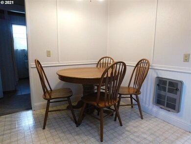 54346 Arago-Fishtrap Rd, Myrtle Point, OR 97458 - photo 7