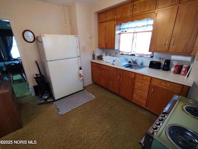 321 N Cherry St, Bryan, OH 43506 - photo 3