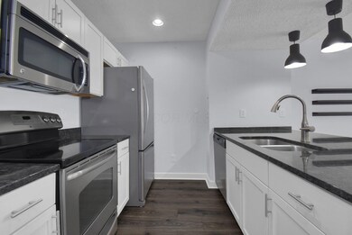 13-web-or-mls-2525-dahlia-way