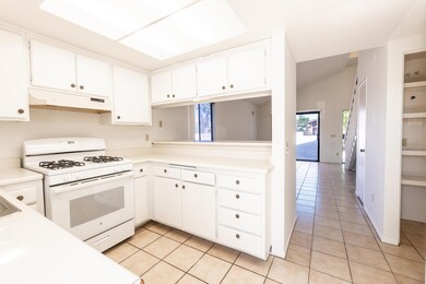 34334 Laura Way, Rancho Mirage, CA 92270 - photo 7