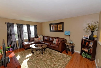 9 Weathercrest Dr, Schenectady, NY 12302 - photo 2