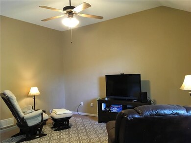 630 Hillcrest Cir, Lansing, KS 66043 - photo 7