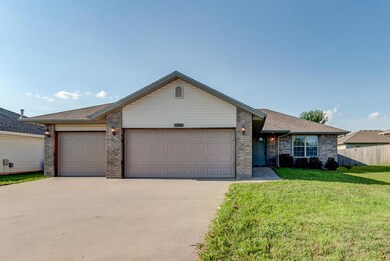 4439 W Normal St, Springfield, MO 65802 - photo 2