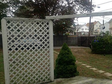 142 Linwood Ave unit 1, Pawtucket, RI 02860 - photo 4