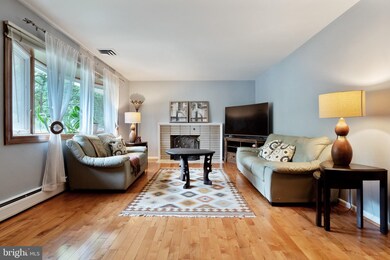 912 Larch Ave, Takoma Park, MD 20912 - photo 3