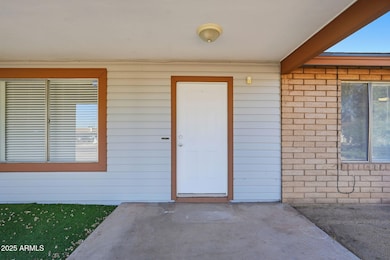 6437 W College Dr, Phoenix, AZ 85033 - photo 4