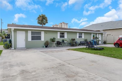 530 92nd Ave N, Naples, FL 34108 - photo 3