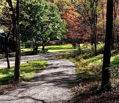 Easy road access--view of driveway looking down to Jersey Hollow Road intersection.
