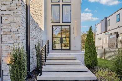 3916 Caylor Dr, Nashville, TN 37215 - photo 4