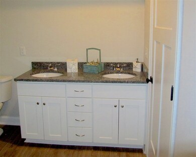 180 Ashworth Ave unit 104, Hampton, NH 03842 - photo 6