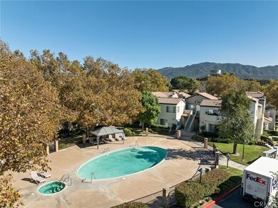 24496 Valle Del Oro unit 204, Newhall, CA 91321 - photo 6