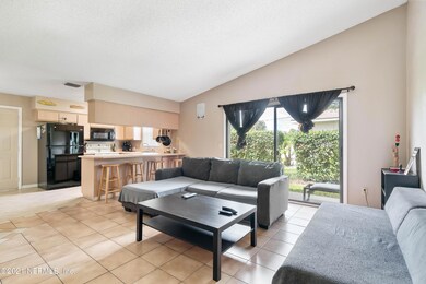 Family to Kitchen