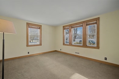 259 Saint Marie St, Manchester, NH 03102 - photo 4