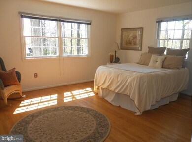 5041 Portsmouth Rd, Fairfax, VA 22032 - photo 5