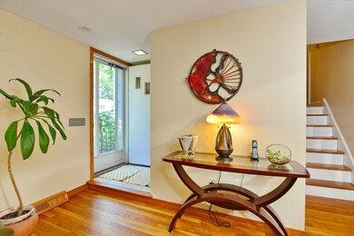 17 Tomahawk Ct, Warwick, RI 02886 - photo 4