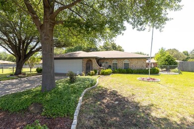 8608 Rockdale Ct, North Richland Hills, TX 76182 - photo 3