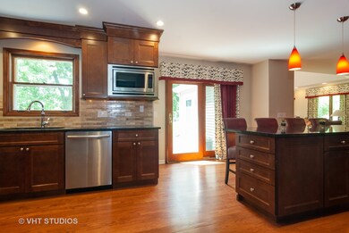 701 Alexandria Dr, Naperville, IL 60565 - photo 7