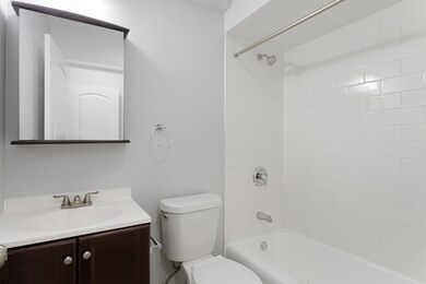 6201 N Kenmore Ave unit GE, Chicago, IL 60660 - photo 7