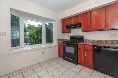 27 Wenlock Rd, Dorchester, MA 02122 - photo 3