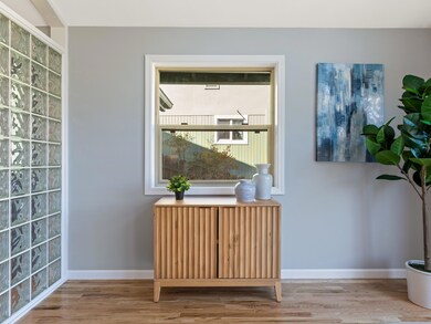 266 Sheridan St-4