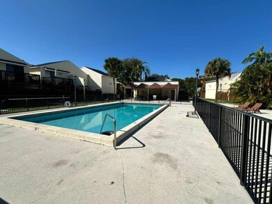 637 Executive Center Dr unit N203, West Palm Beach, FL 33401 - photo 5