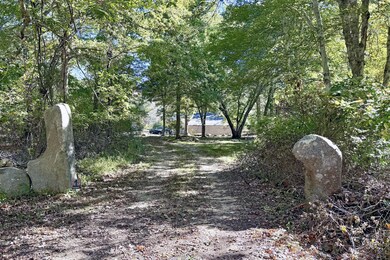 1 Crowberry Ln unit 19, Chilmark, MA 02535 - photo 4