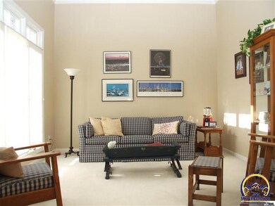 3736 SW Stonybrook Dr, Topeka, KS 66610 - photo 4