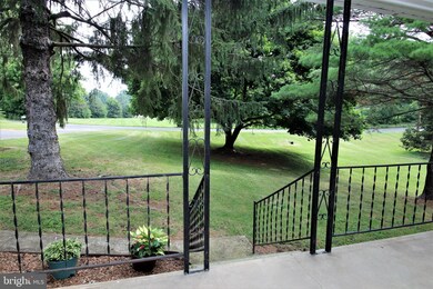 21127 Mount Aetna Rd, Hagerstown, MD 21742 - photo 7