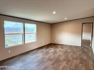 564 Quail Run Ln, Lafollette, TN 37766 - photo 3