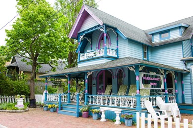 46 Narragansett Ave, Oak Bluffs, MA 02557 - photo 2