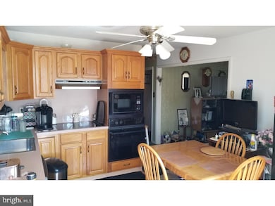 137 Arline Ave, Woodbury, NJ 08096 - photo 4