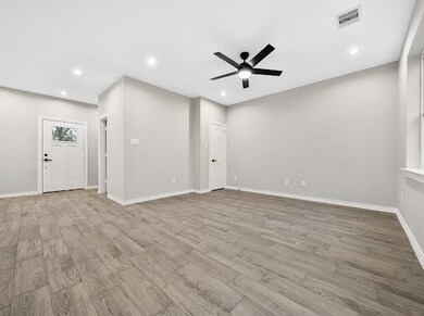 7414 Mount St, Houston, TX 77088 - photo 3