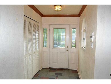 Entry/Foyer.