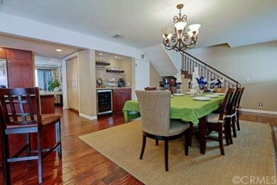 Another view of the dining area (note the bar with wine frig in the background)